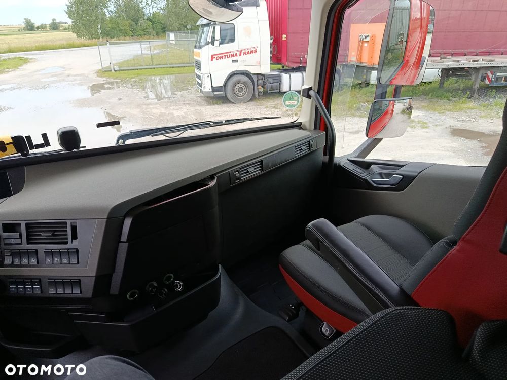 Volvo FH - 12