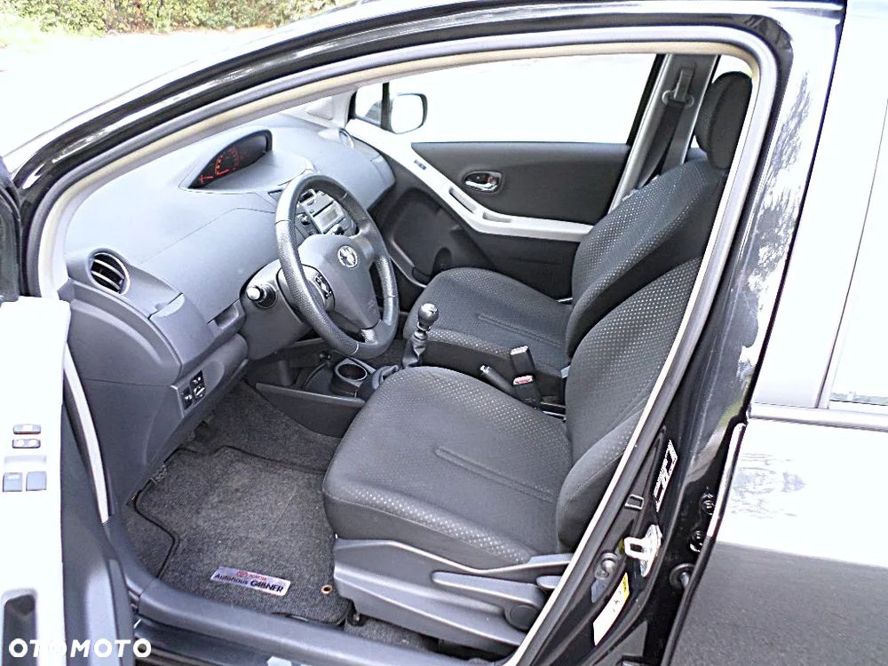Toyota Yaris 1.33 VVT-i Executive - 15