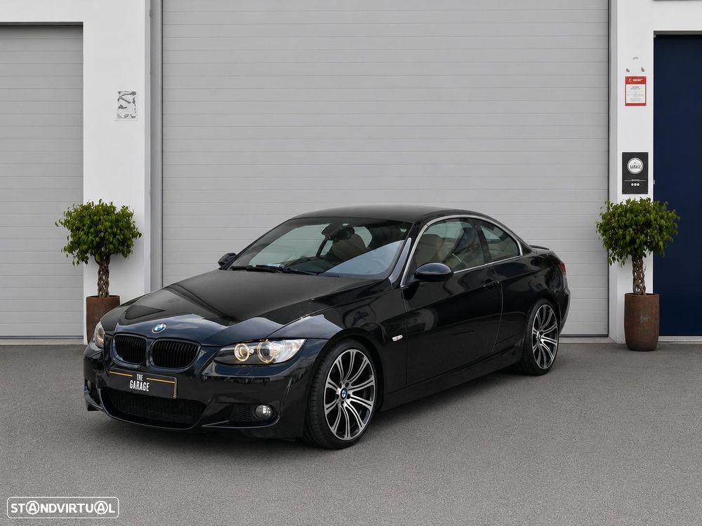 BMW 330 i Auto - 24