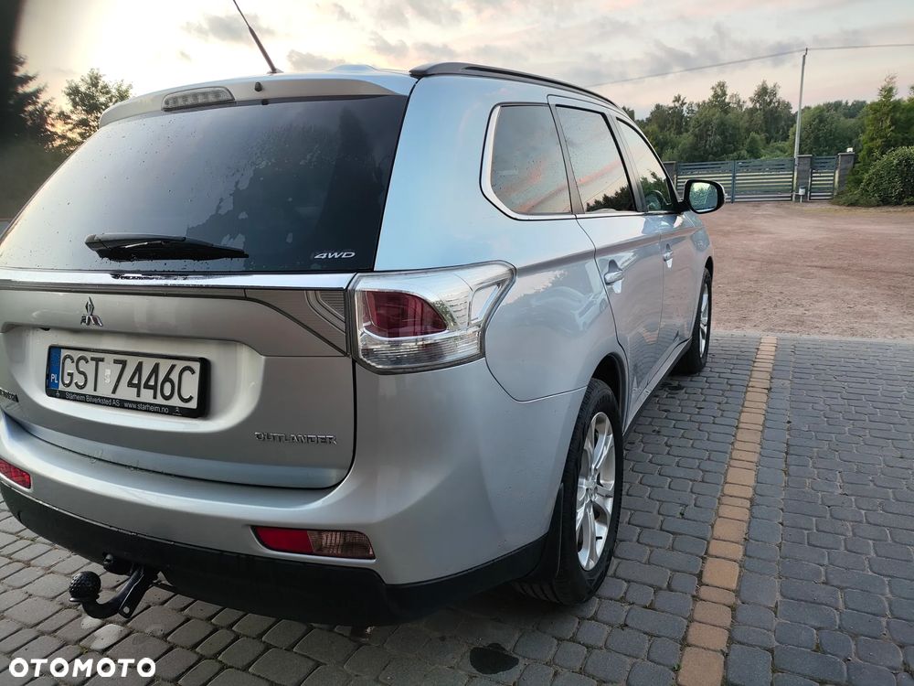 Mitsubishi Outlander - 4