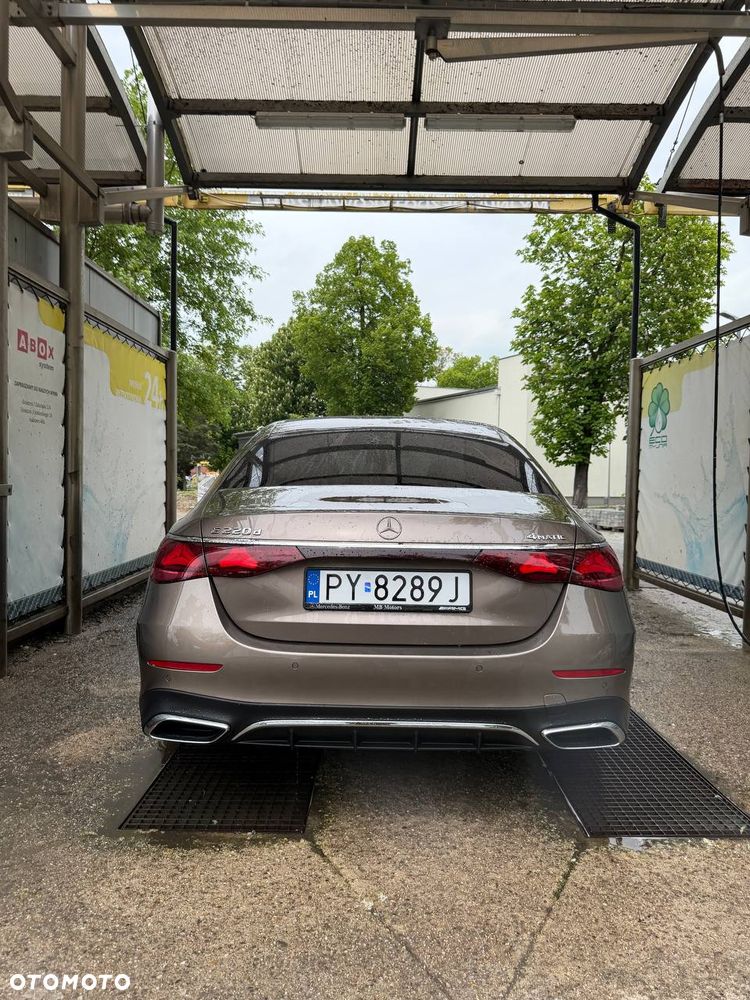 Mercedes-Benz Klasa E 220 d mHEV AMG 9G-Tronic - 14
