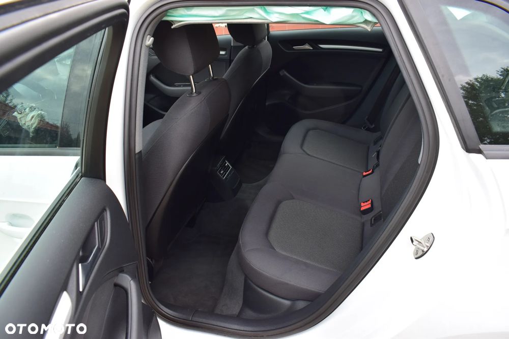 Audi A3 Sportback 1.5 TFSI S tronic - 11