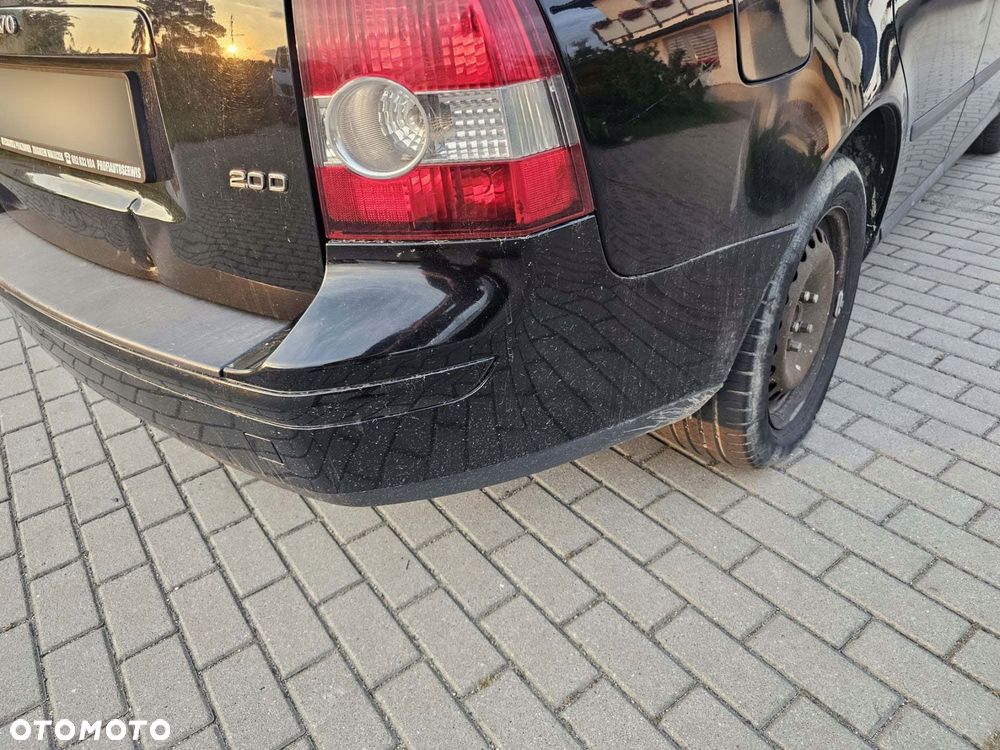 zderzak tylny volvo v50 kod lakieru 019-26 - 3