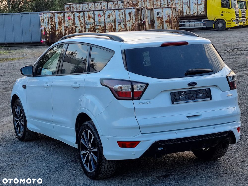 Ford Kuga 1.5 EcoBoost 2x4 ST-Line - 14