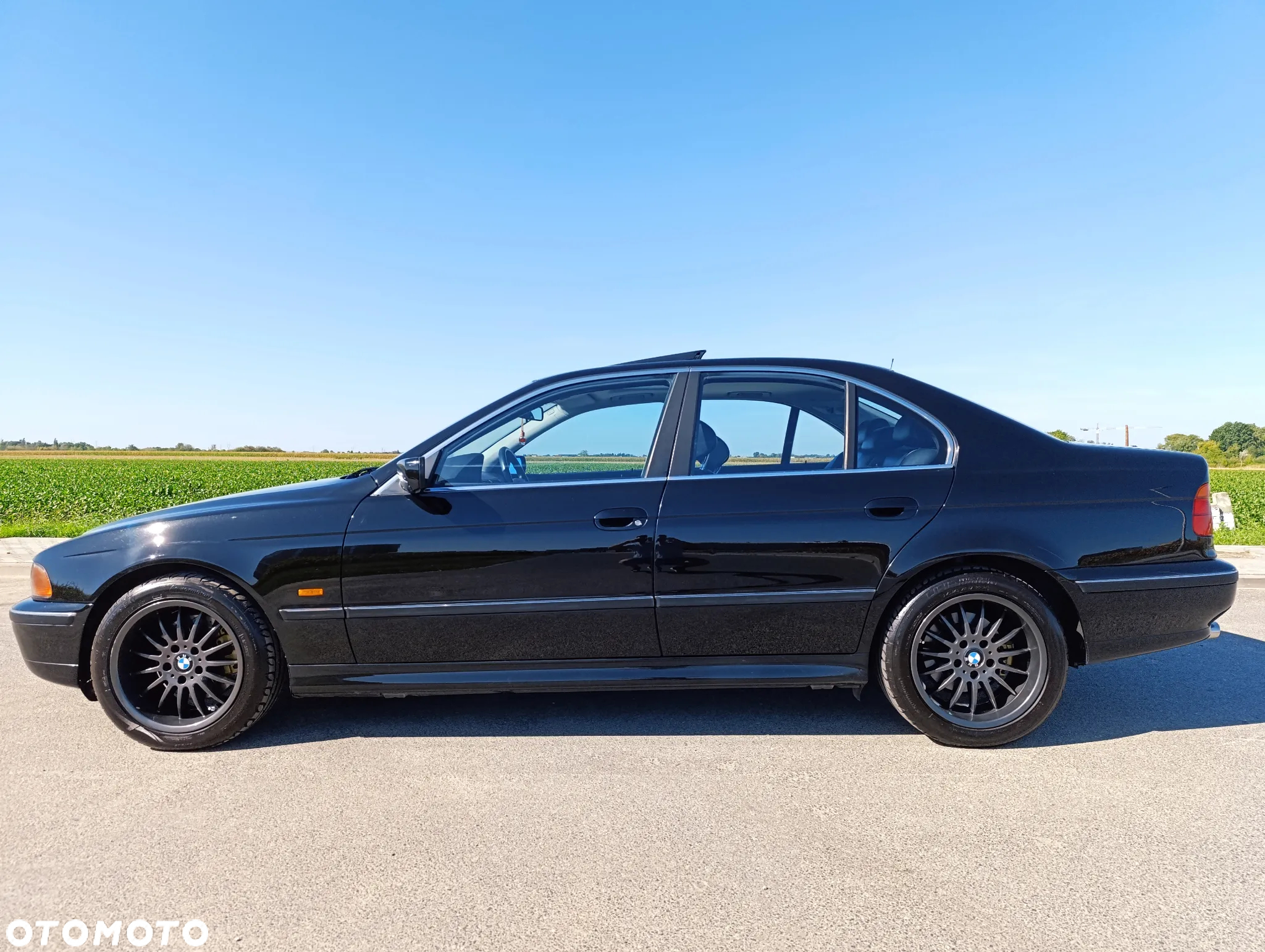 BMW Seria 5 523i - 5