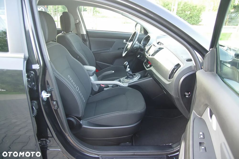 Kia Sportage 1.7 CRDI 2WD ISG Dream-Team Edition - 23