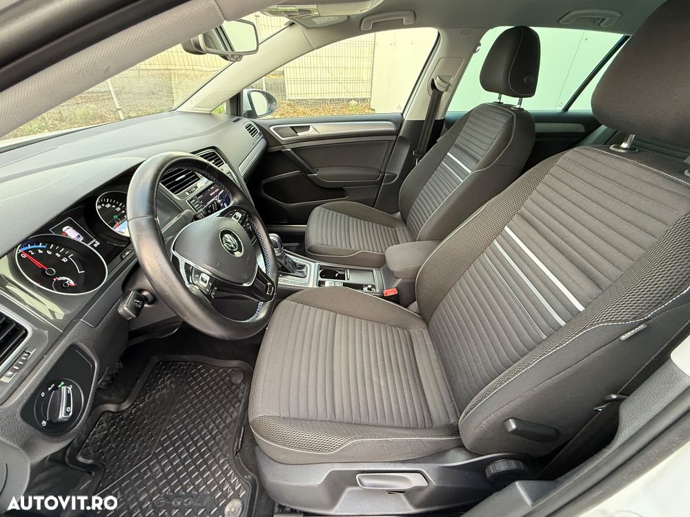 Volkswagen e-Golf - 5