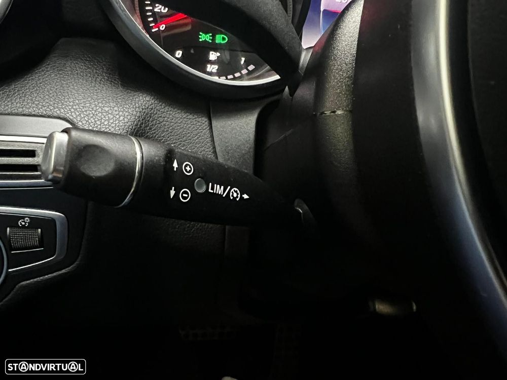 Mercedes-Benz C 300 BlueTEC Hybrid AMG Line - 25