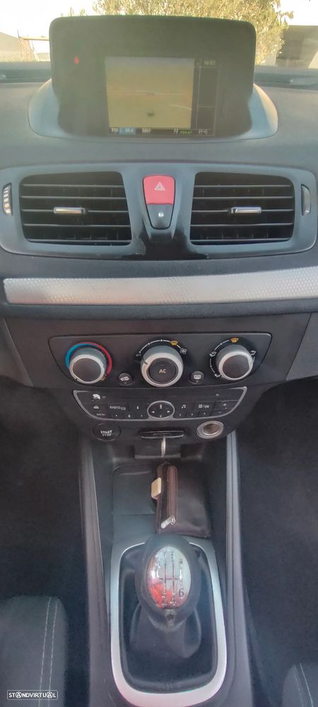 Renault Mégane Sport Tourer 1.5 dCi Dynamique S - 20
