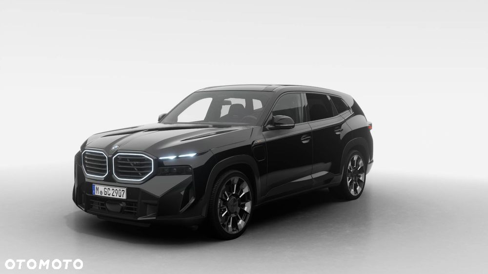 BMW XM - 10