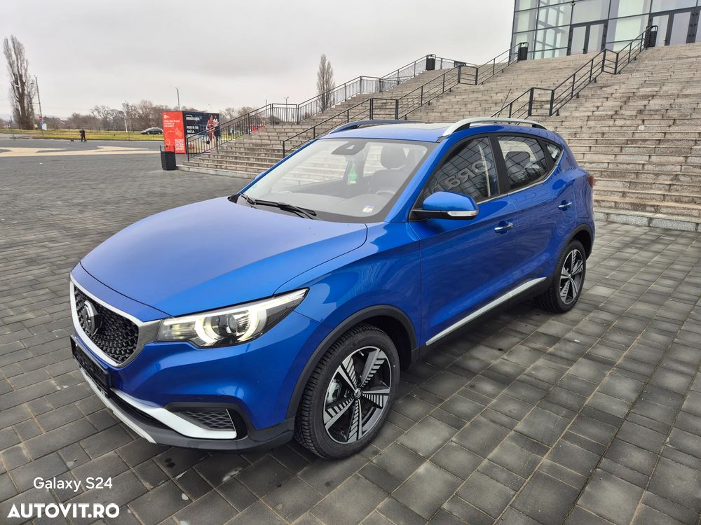 MG ZS EV Luxury - 24