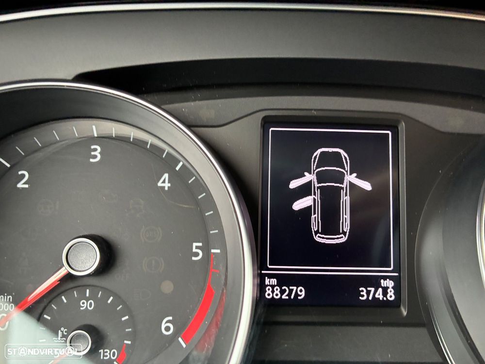 VW Passat Variant 2.0 TDI Business DSG - 8