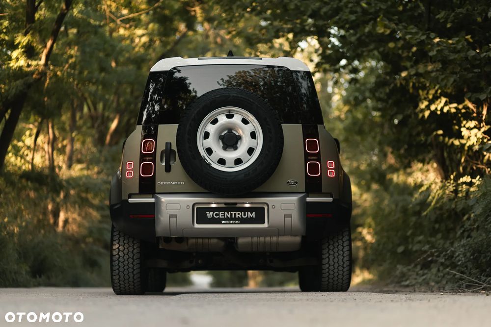 Land Rover Defender 3.0 D200 mHEV - 16