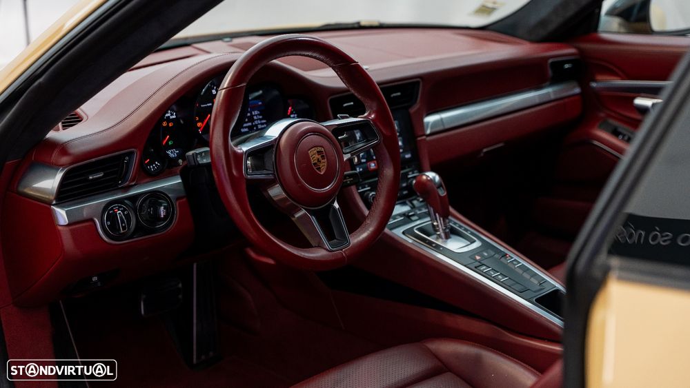 Porsche 911 (991) - 17