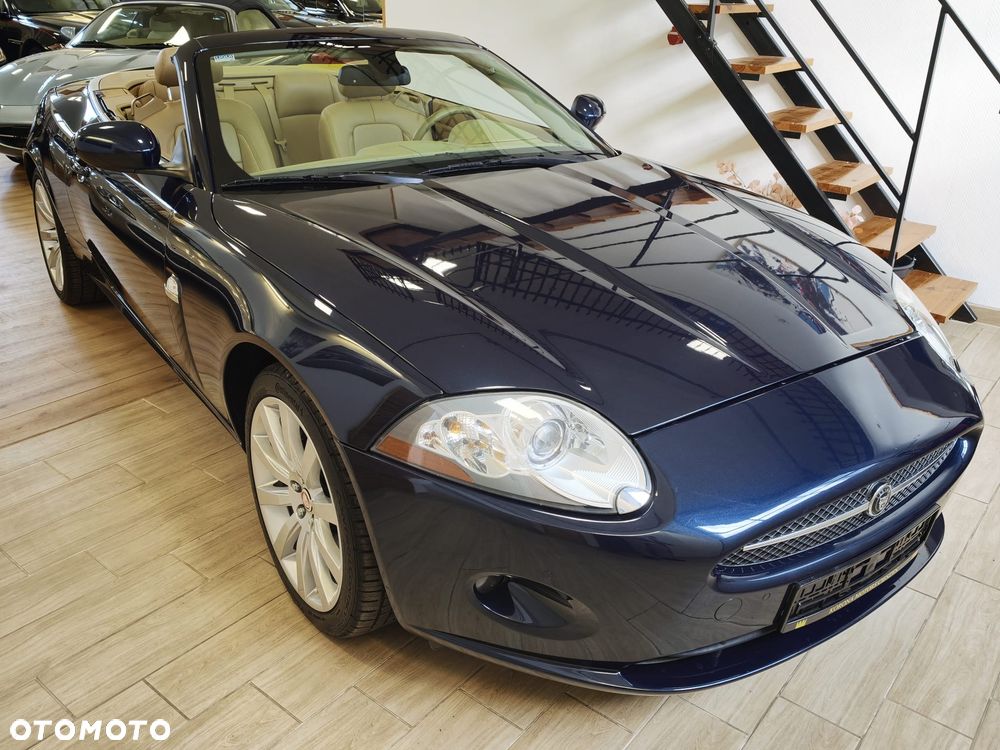Jaguar XK 4.2 V8 - 12