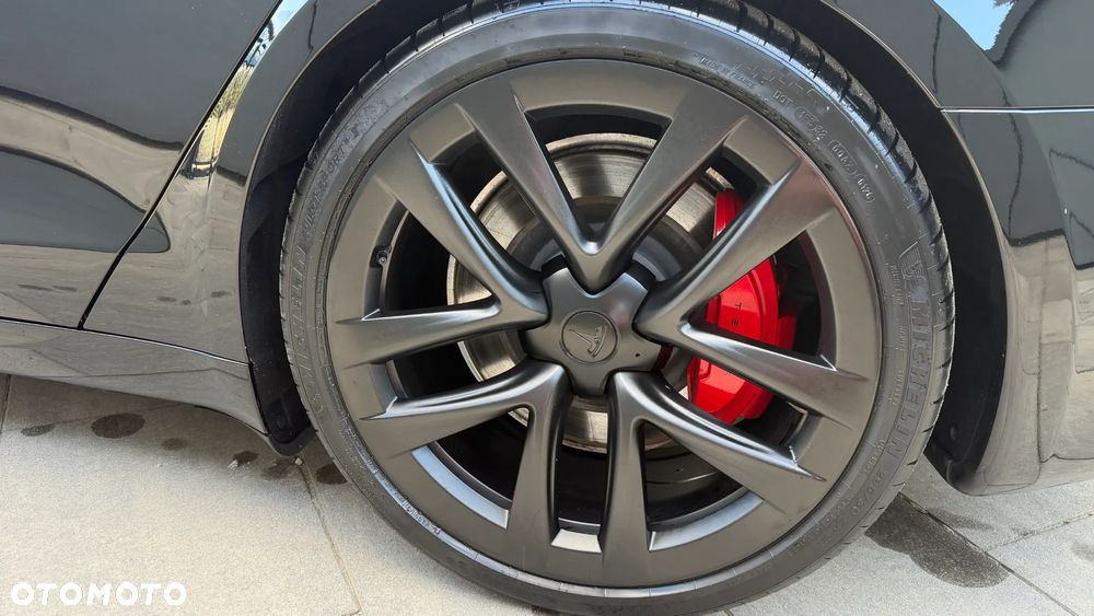 Tesla Model S Plaid - 14