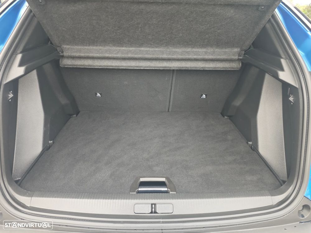 Peugeot 2008 1.2 PureTech Allure Pack EAT8 - 31