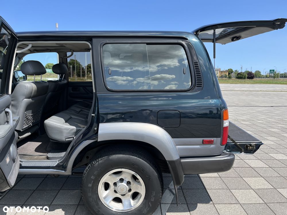 Toyota Land Cruiser - 31