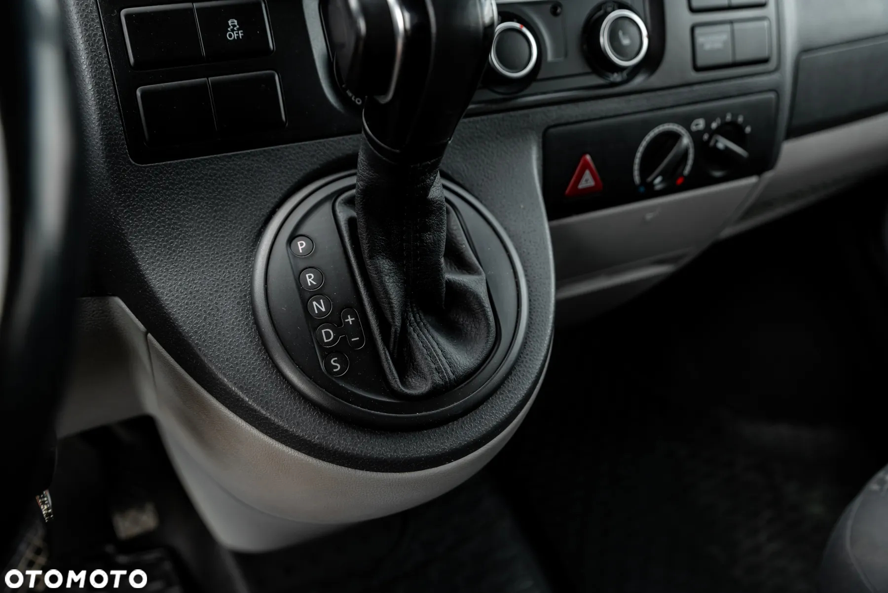 Volkswagen Transporter - 23