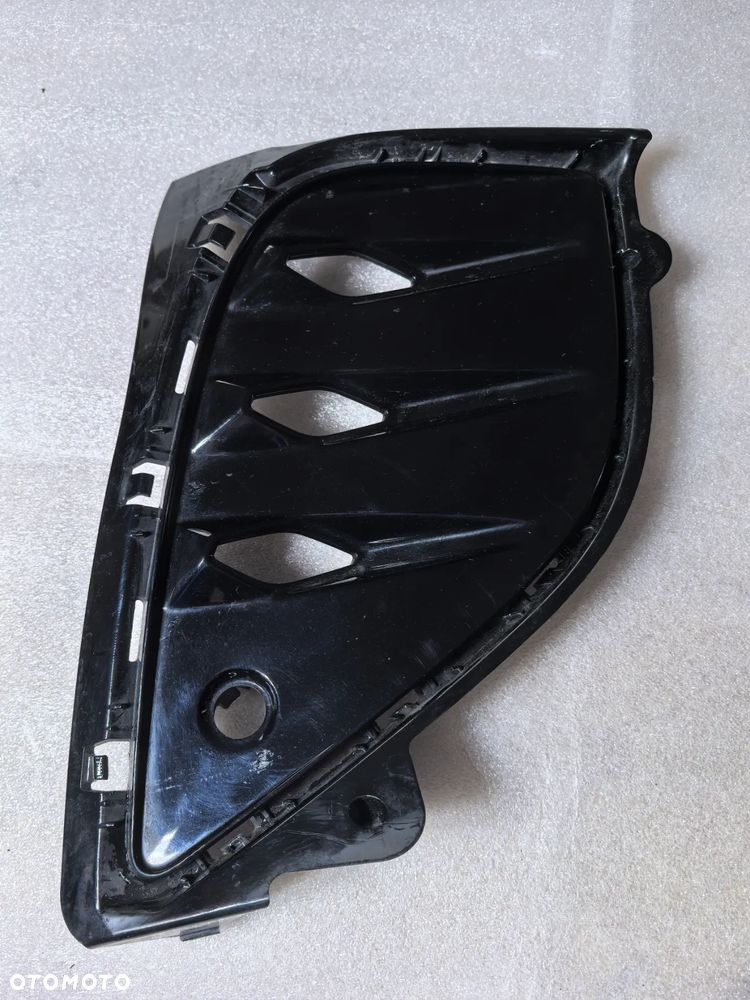 VW ID.4 ID4 Kratka zderzaka prawa prawy przód PDC połysk 11A807820A