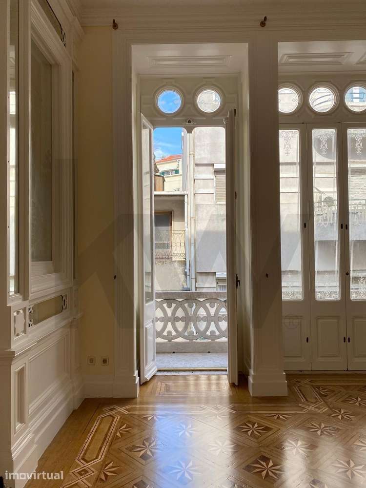 Elegância intemporal e luz única no coração do príncipe Real - Grande imagem: 4/16