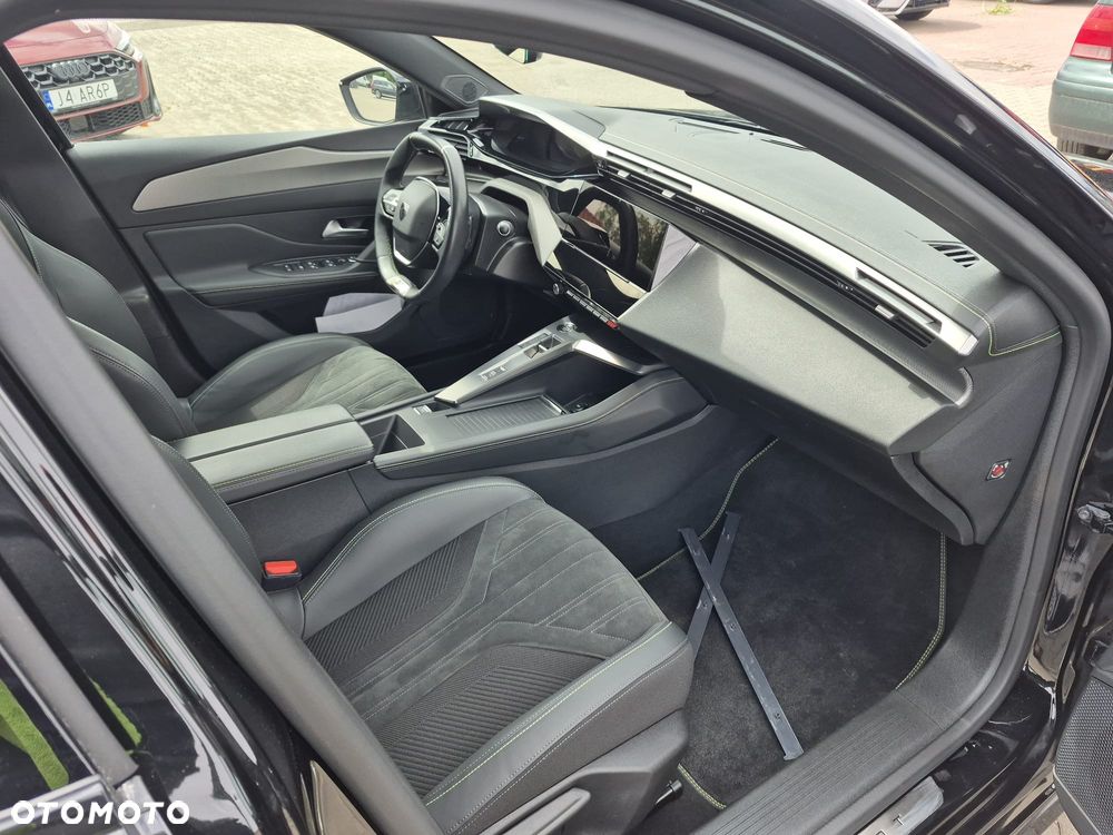 Peugeot 308 - 33