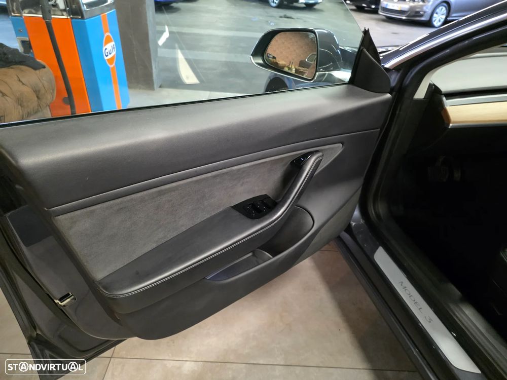 Tesla Model 3 AWD Dual Motor - 38