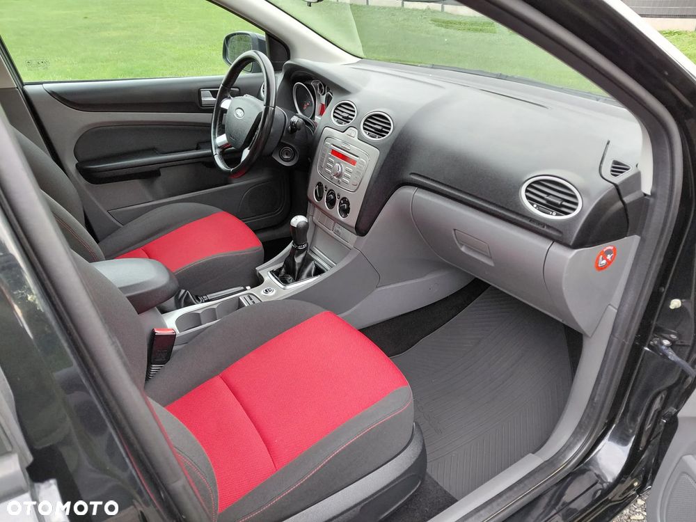 Ford Focus 1.6 Ti-VCT Black Magic - 2