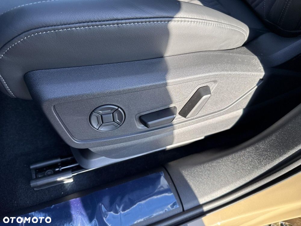 Audi Q5 Sportback - 12