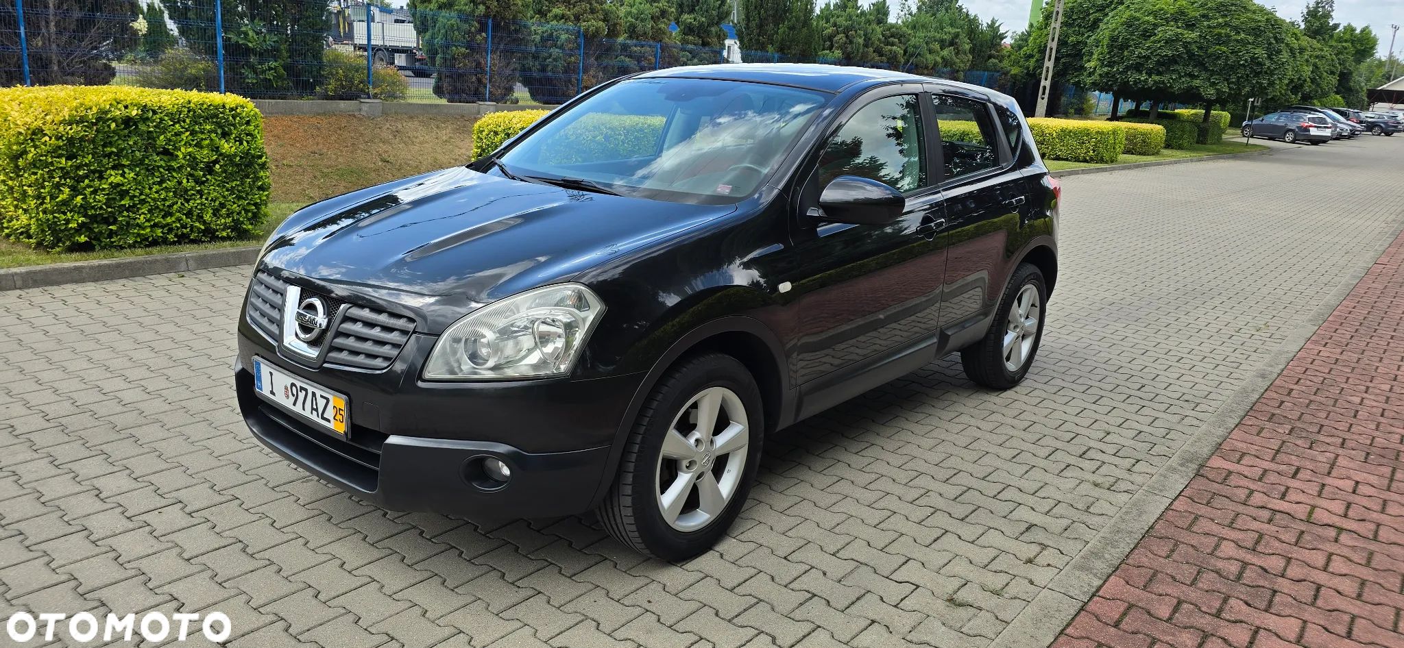 Nissan Qashqai - 1