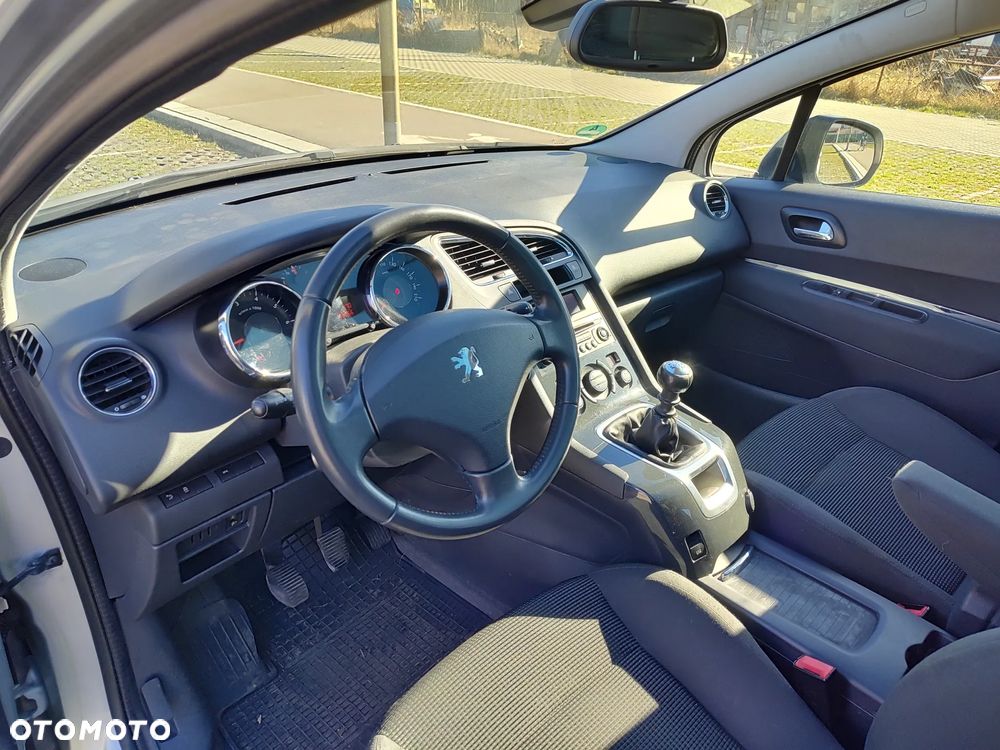 Peugeot 5008 1.6 THP Active 7os - 29