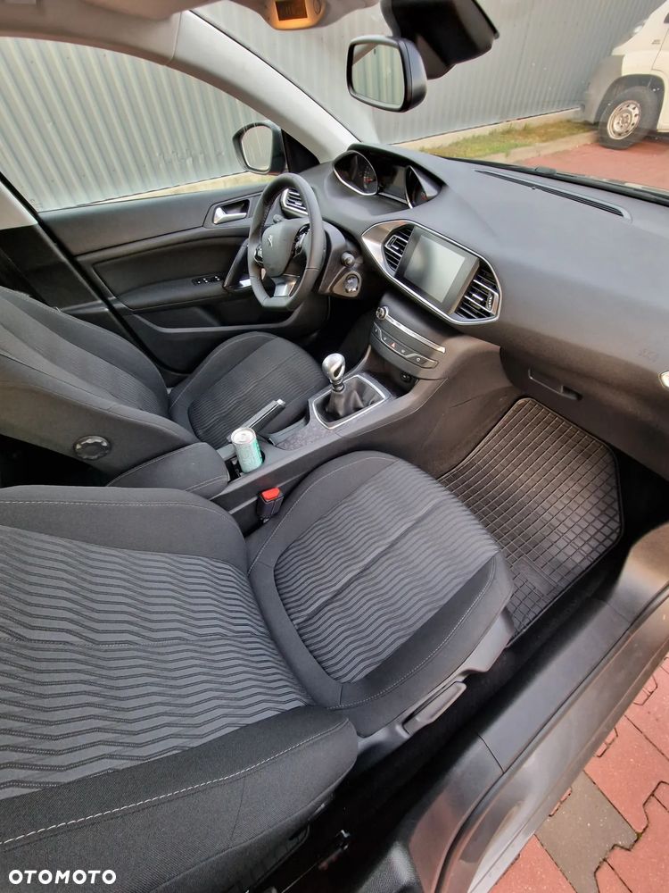 Peugeot 308 SW 1.6 BlueHDi Active S&S - 13