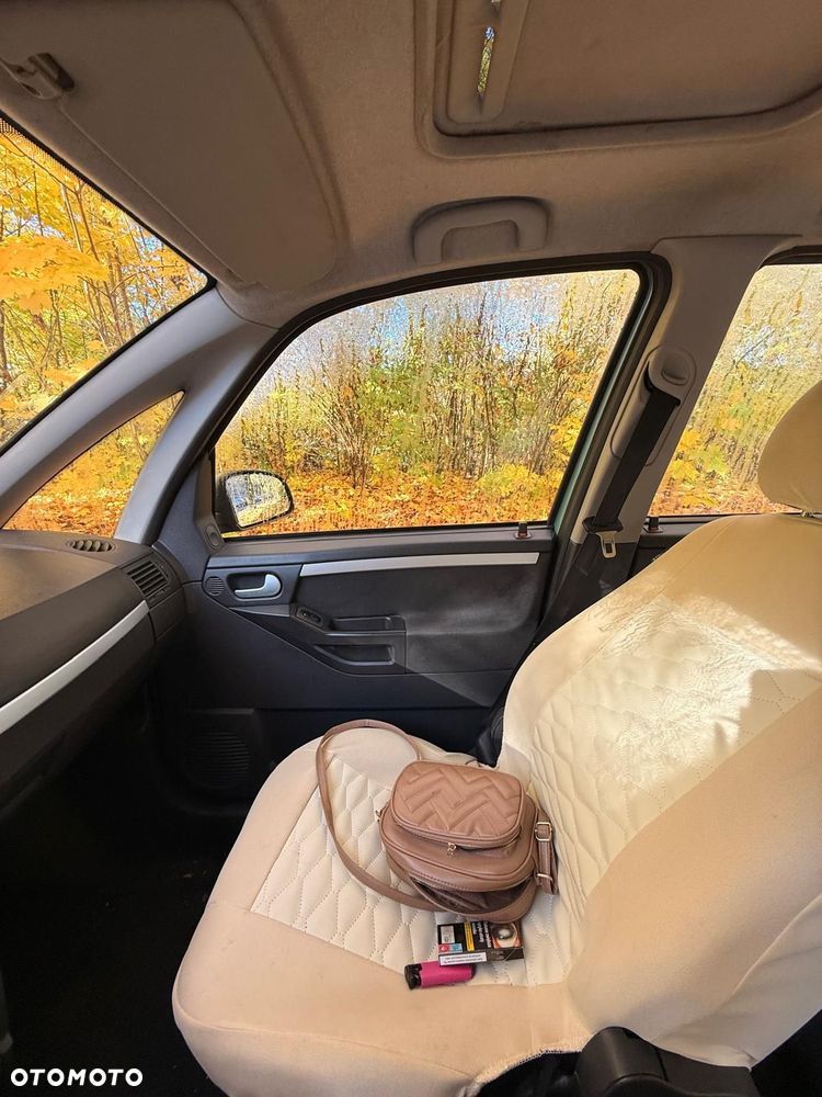 Opel Meriva - 17