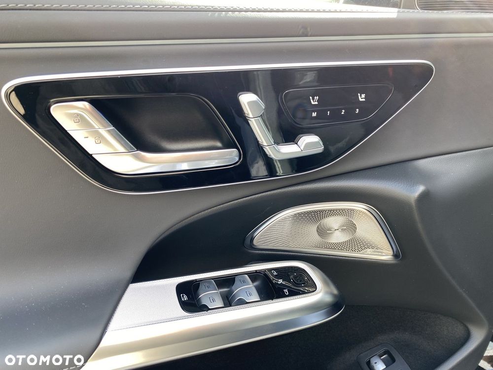 Mercedes-Benz Klasa E - 12