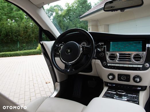 Rolls-Royce Wraith - 33