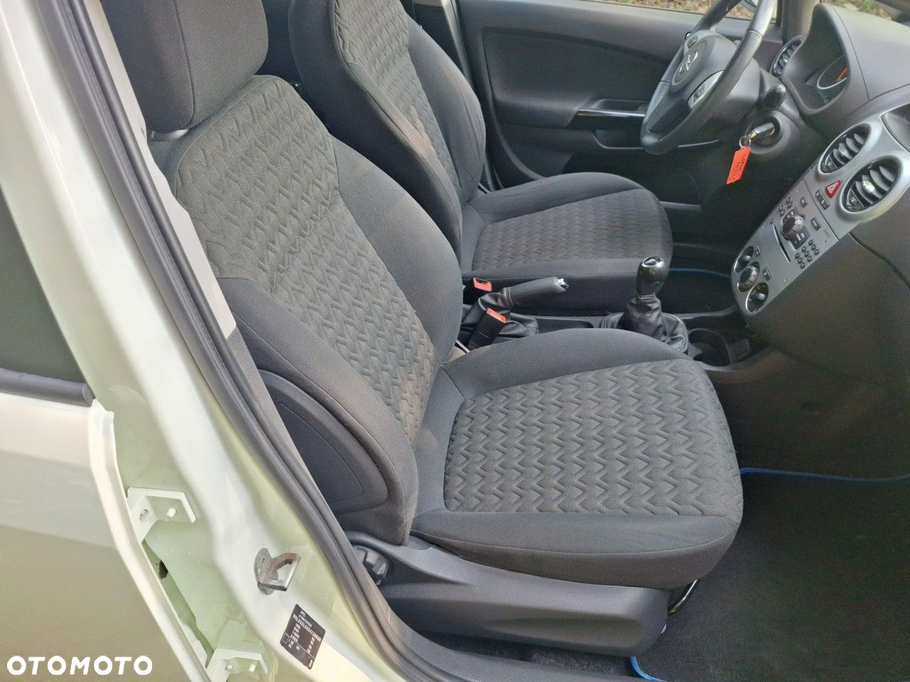 Opel Corsa - 17
