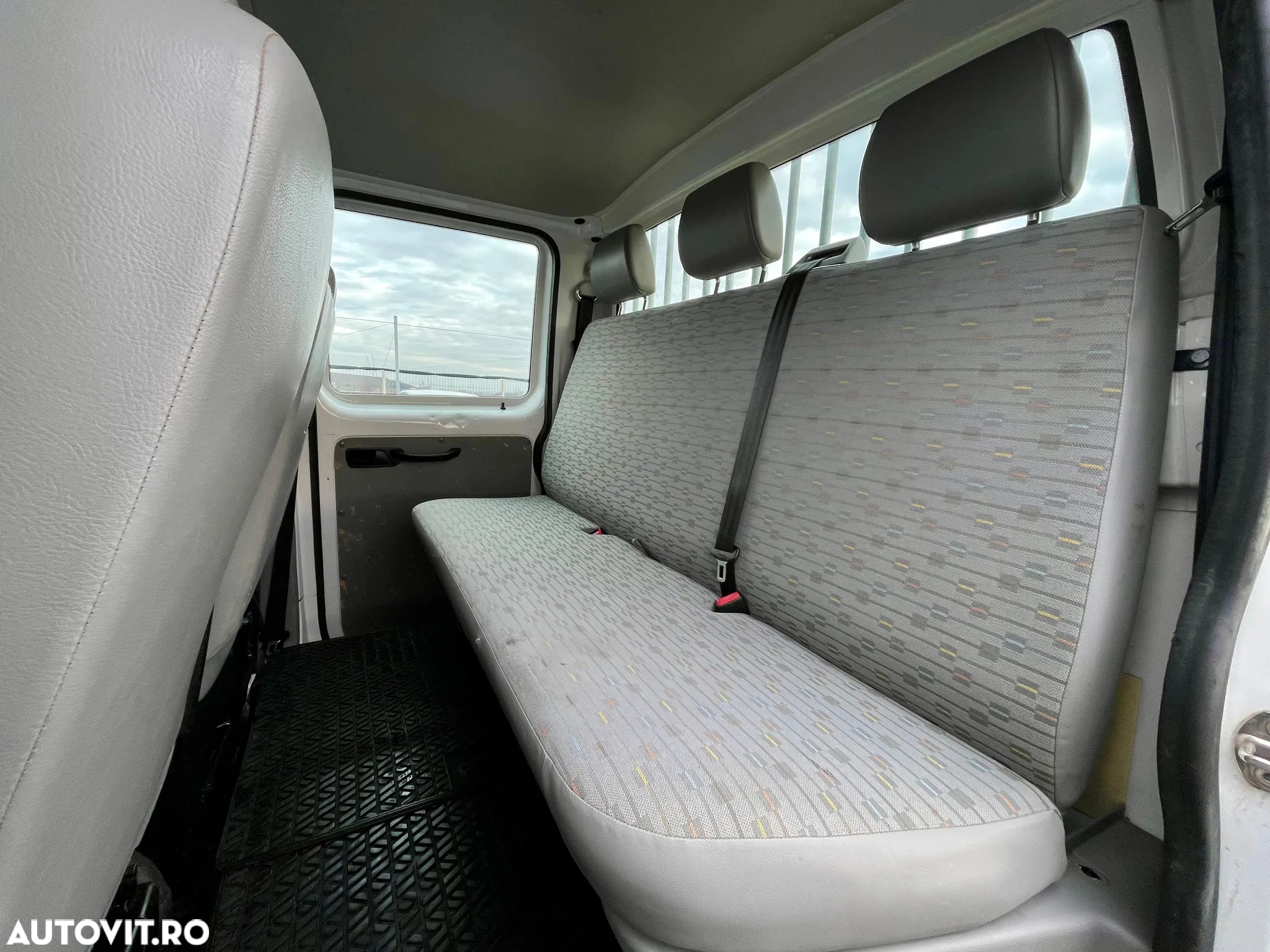 Volkswagen Transporter - 22