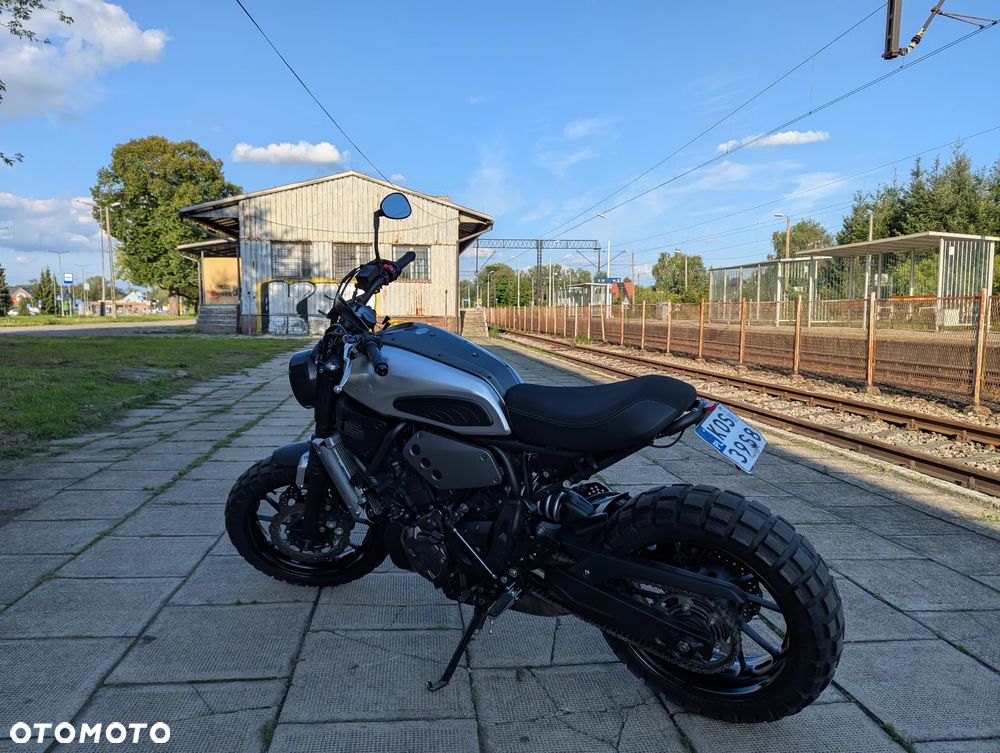 Yamaha XSR - 16