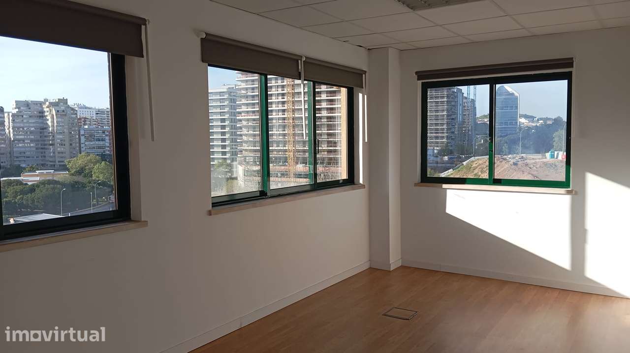 Escritório 105 m² em Miraflores, Algés – edifício de prestígio - Grande imagem: 2/12