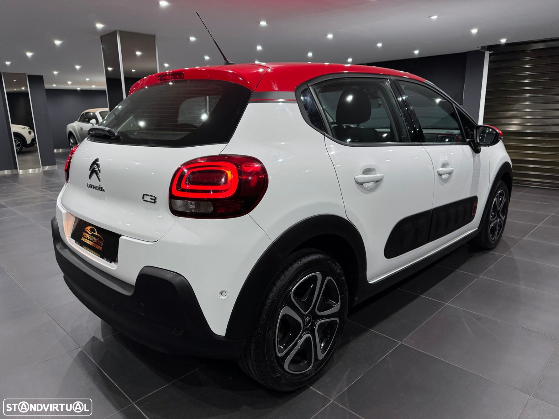 Citroën C3 1.2 PureTech Shine - 8