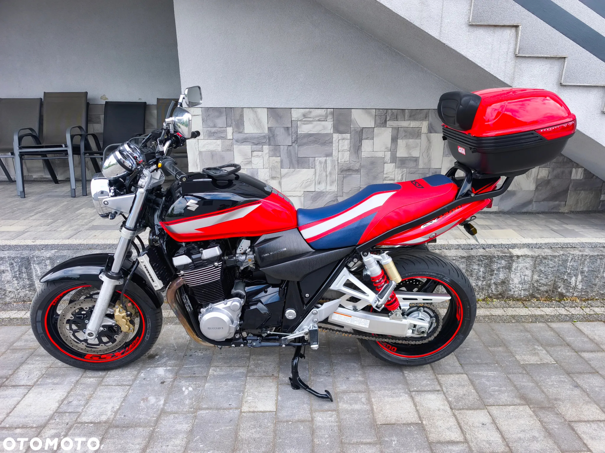 Suzuki GSX - 2