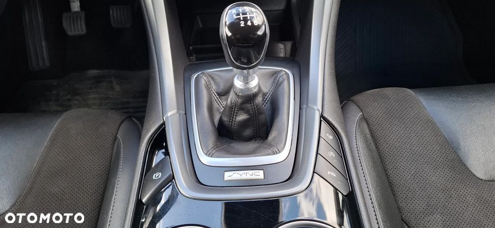 Ford Mondeo 1.5 TDCi ECOnetic Start-Stopp Business Edition - 12