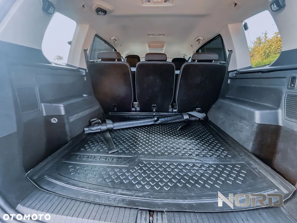 Volkswagen Touran 1.4 TSI BMT Comfortline - 27