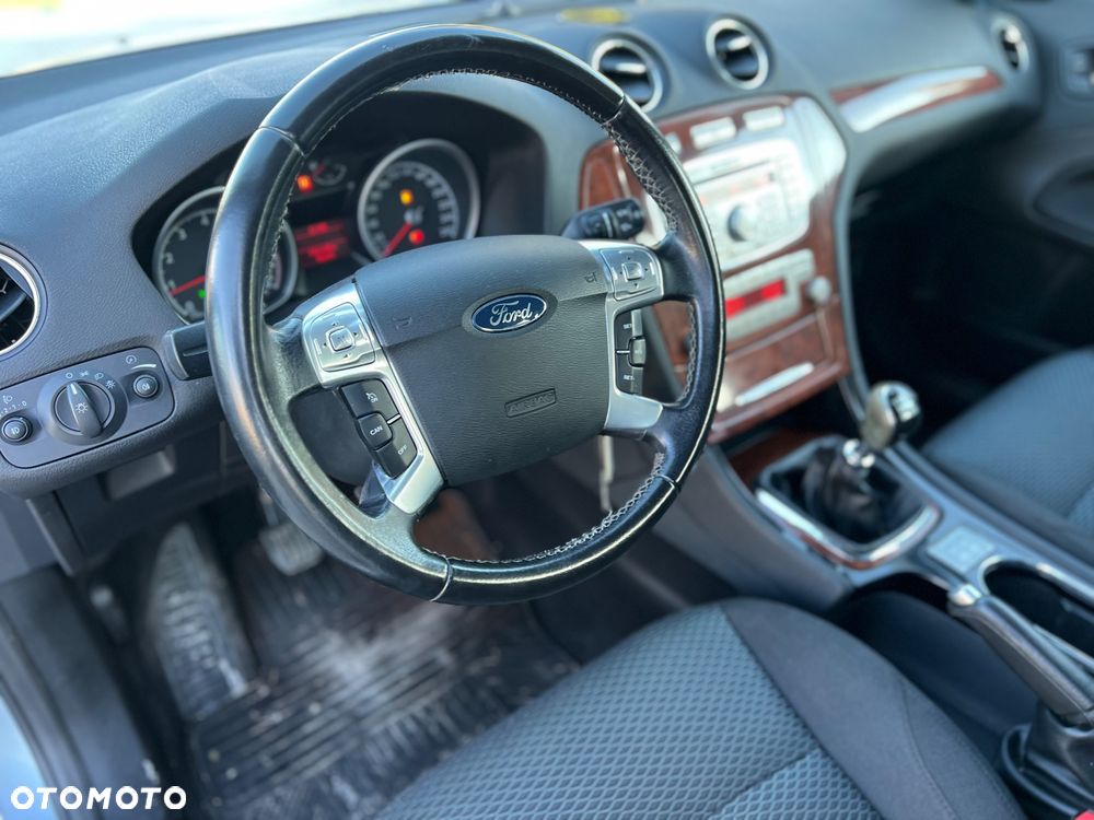 Ford Mondeo - 14