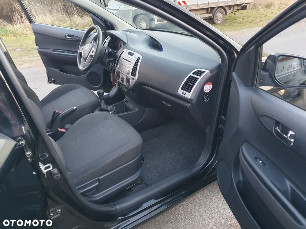 Hyundai i20 1.2 UEFA EURO 2012 Edition - 14