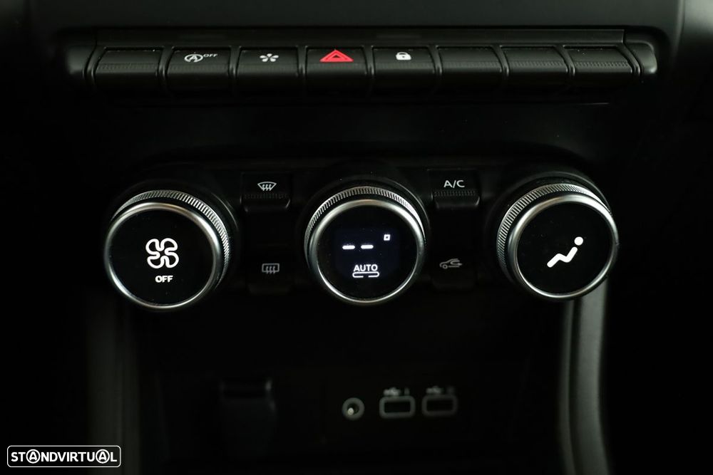 Renault Captur 1.0 TCe Techno Bi-Fuel - 13