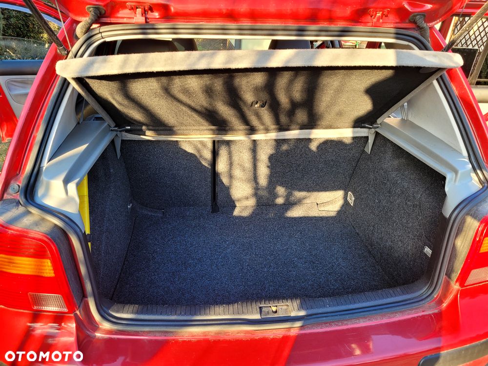 Volkswagen Golf 1.4 Q - 19