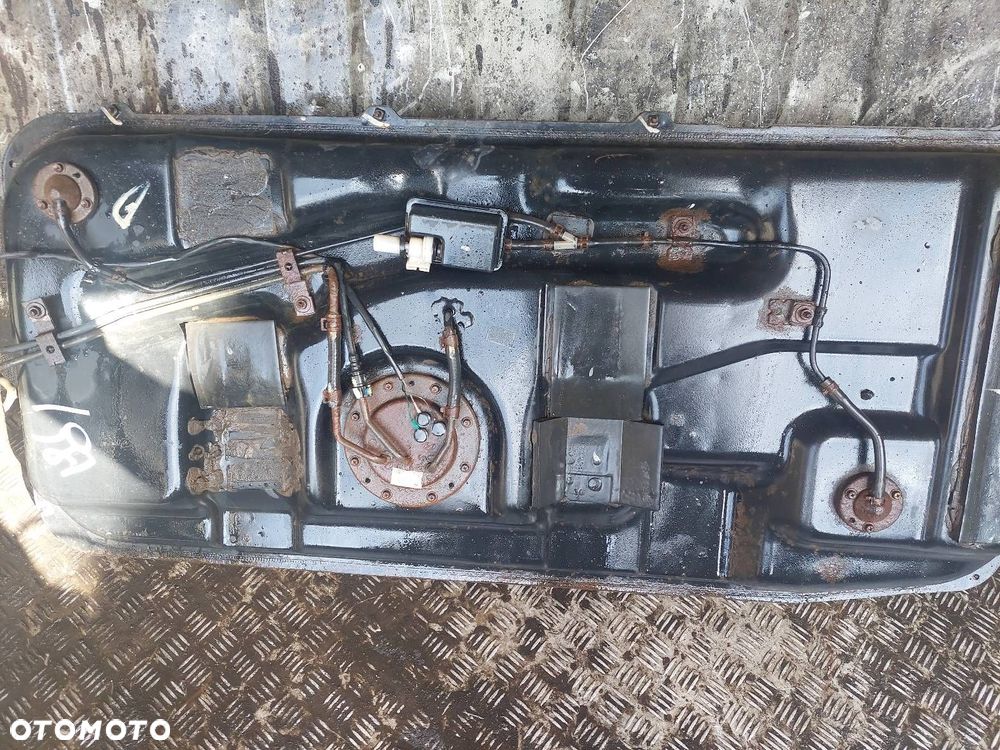 BAK ZBIORNIK PALIWA + POMPKA TRAJET I 2.0 CRDI - 1