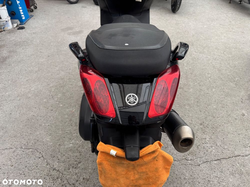 Yamaha X-max - 19