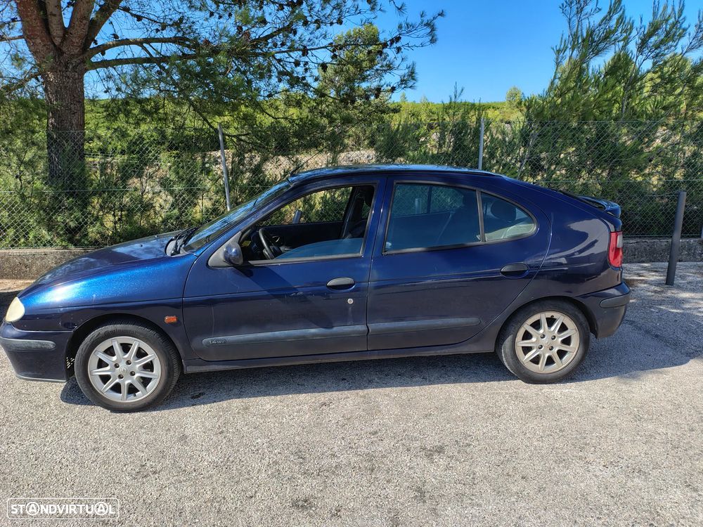 Renault Mégane 1.4 16V RTE - 1